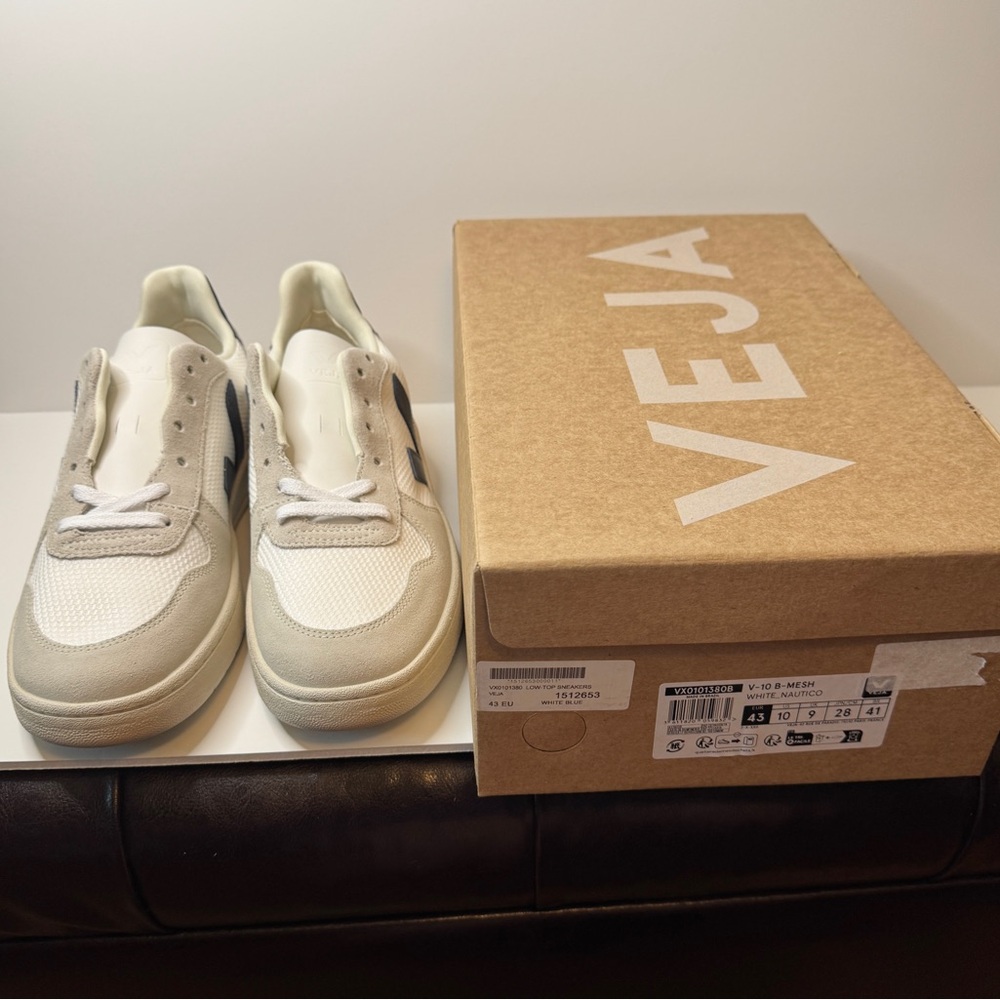 Veja Men's V-10 B-Mesh Sneakers Size 10 US - Picture 9 of 10